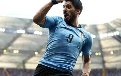 熊猫体育独家-B费这脚传球太写意