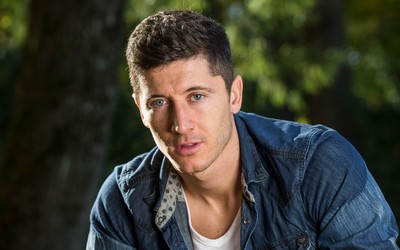 熊猫体育动态-伊尼戈·马丁内斯这脚解围踢出边线