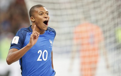 熊猫体育热评-利瓦科维奇让世界为之倾倒